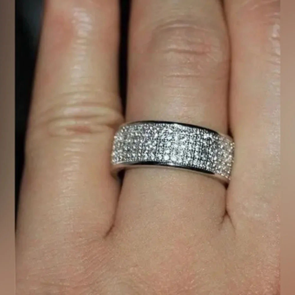 Ring Size8 - Picture 2 of 3